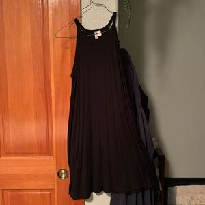 Women’s casual black dress
